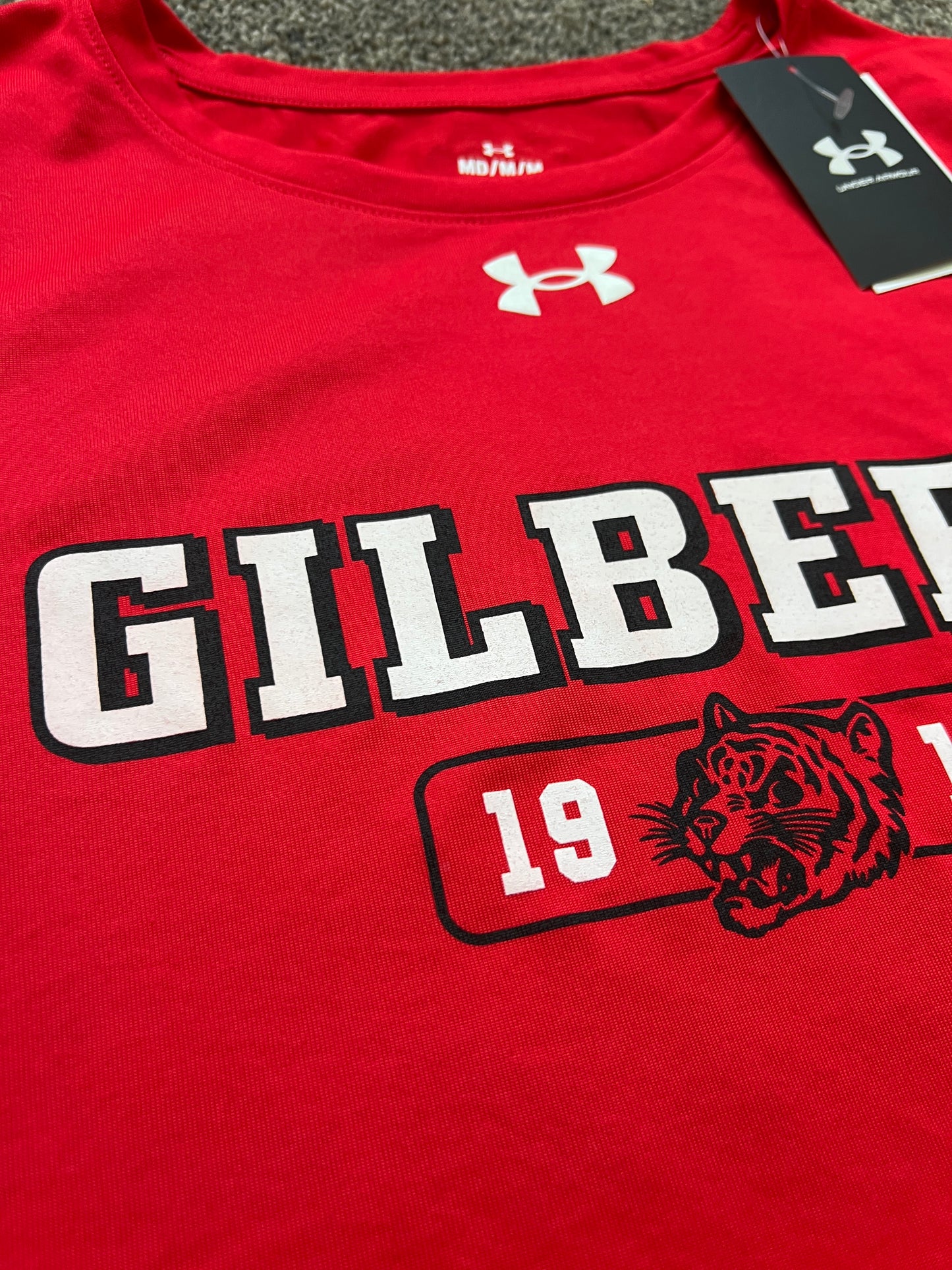 Women's MEDIUM Tee | Under Armour 1917 | Red